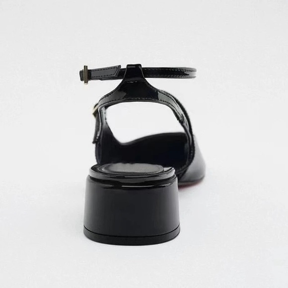 🍒SOLD🍒•SHEIN black short heel• - Picture 3 of 4